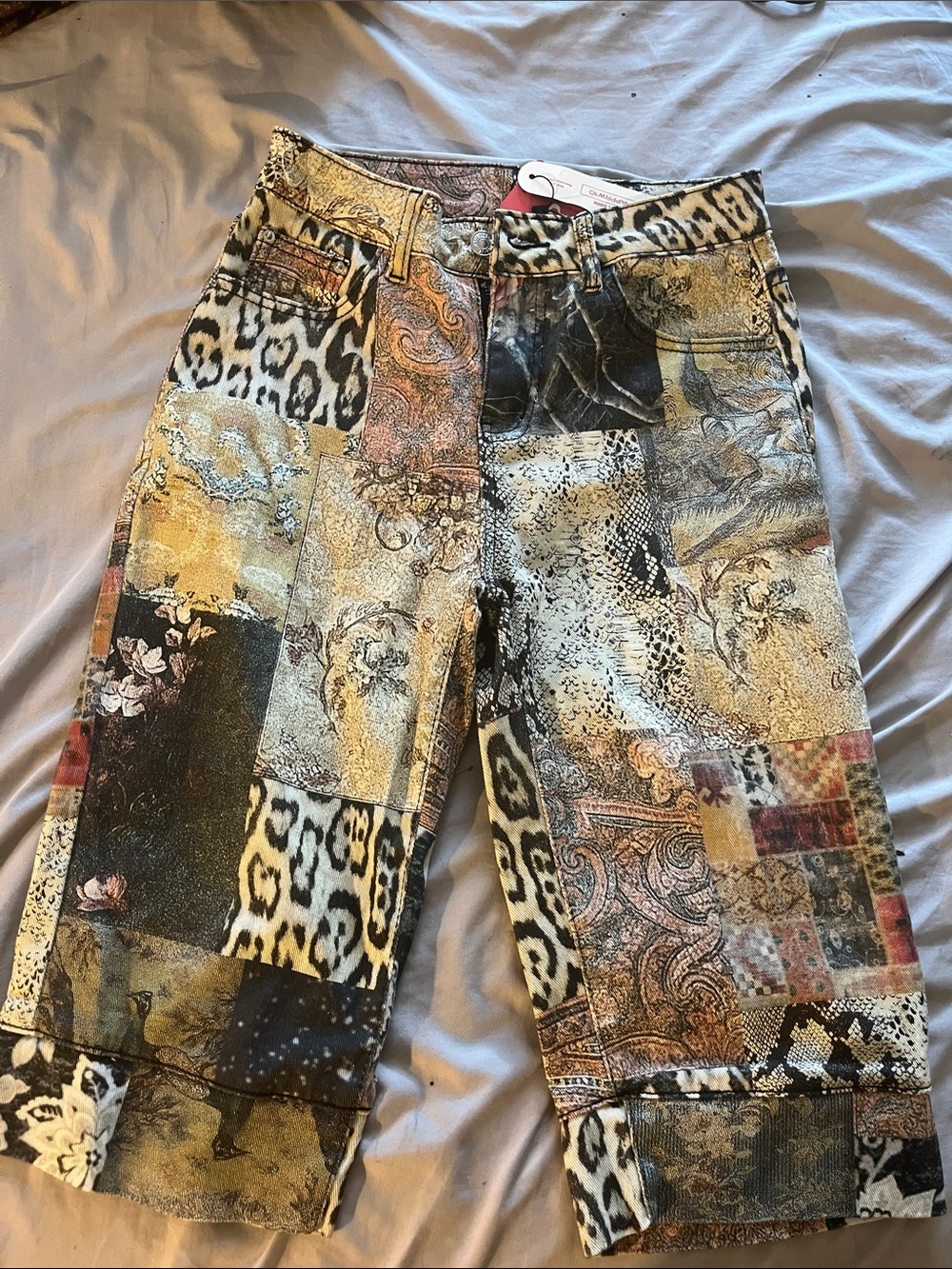 Patchwork Print Wide-Leg Capri Pants in Mix prints